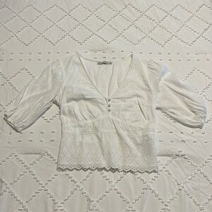 Abercrombie V-Neck White Half Sleeve Blouse, Size S